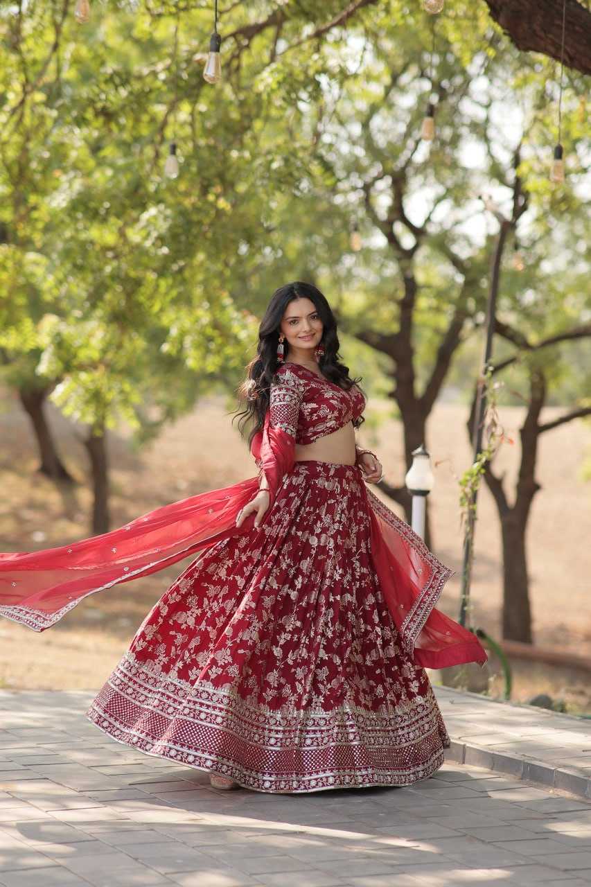 YNF VISCOSE KESH132 7080 LEHENGAS WHOLESALE FANCY TRADITIONAL EMBROIDERED LEHENGAS MANUFACTURER    